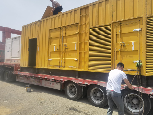 青田除了负载情况和发动机维护，还有哪些因素会影响 200kw 柴油发电机的油耗？